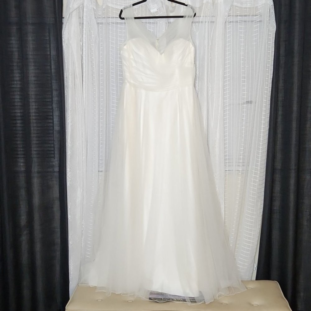 NWT Plus Size White Wedding Gown Dress Chiffon Sleeveless Sweetheart W/ Train